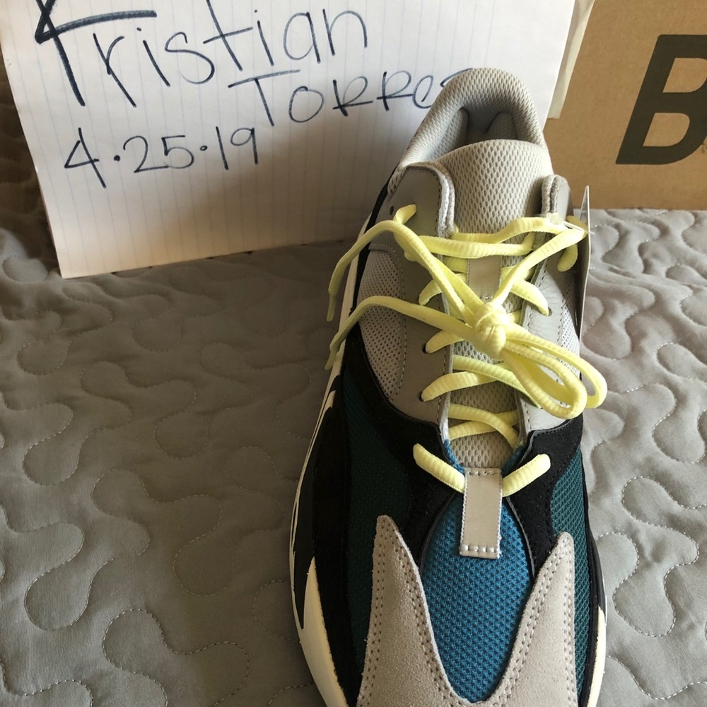 Adidas yeezy wave runner 700 - Picture 2 of 4